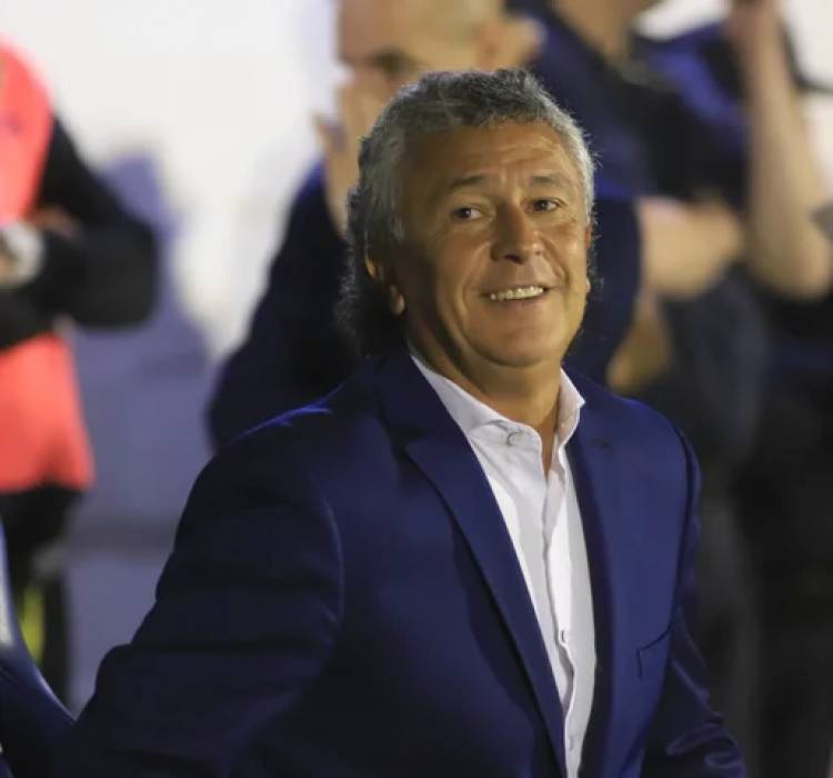 UN DT ARGENTINO QUE DEJÓ A BOCA SIN LIBERTADORES FUE DESPEDIDO