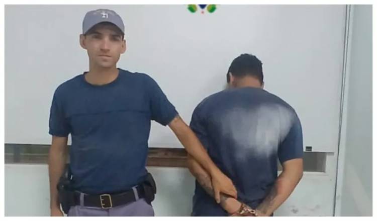 DETIENEN A UN HOMBRE POR EXHIBICIONISMO FRENTE A MENORES
