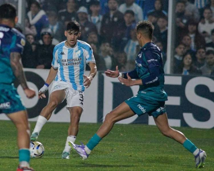 INSÓLITO: KEVIN LÓPEZ PLANTÓ A COLÓN PARA IR A INSTITUTO, PERO NO JUGARÁ EN LA “GLORIA”