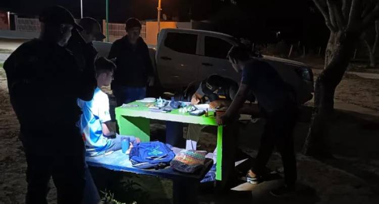 GOLPE AL NARCOMENUDEO EN EL IMPENETRABLE: DETIENEN A "NAHUEL" CON COCAÍNA Y MARIHUANA EN PLENA PLAZA