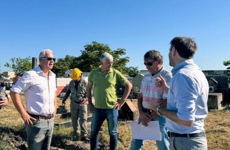 FONTANA: EL GOBIERNO PROVINCIAL SUPERVISÓ EL AVANCE DE OBRAS EN EL CEMENTERIO MUNICIPAL