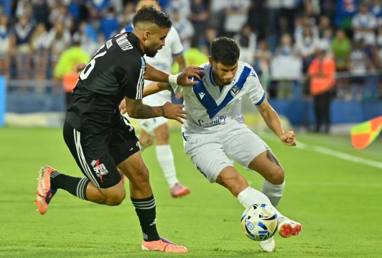 VÉLEZ EMPATÓ SIN GOLES ANTE DEPORTIVO RIESTRA