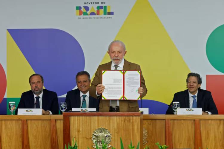 LULA ANUNCIÓ MEDIDAS PARA MITIGAR EL IMPACTO DE LA SUBA DEL PETRÓLEO