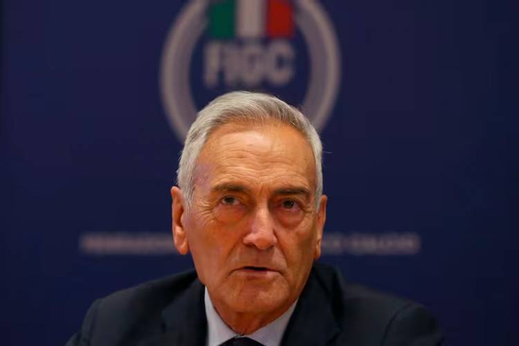 RENUNCIÓ EL PRESIDENTE DE LA FEDERACIÓN ITALIANA DE FÚTBOL