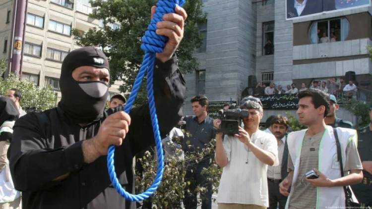 IRÁN EJECUTÓ A DOS MIEMBROS DE UN GRUPO OPOSITOR PROHIBIDO Y ESCALA LA TENSIÓN