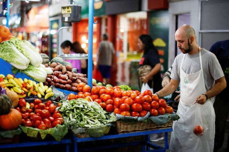 ¿HORA DEL VEGETARIANISMO?: FRUTAS Y VERDURAS BAJAN, LA CARNE Y EL IPC SUBEN