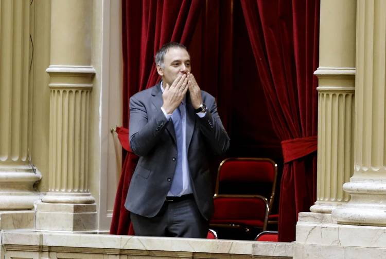 INFORME DE ADORNI EN DIPUTADOS: LA TEORÍA DEL “PARARRAYOS” Y LOS PROBLEMAS DE LA OPOSICIÓN PARA ORDENAR UNA ESTRATEGIA