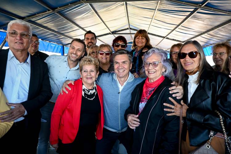 GENERAL SAN MARTÍN: EL CENTRO DE JUBILADOS “CARLOS CÁCERES” SUMÓ PILETA CLIMATIZADA Y REFACCIONES INTEGRALES