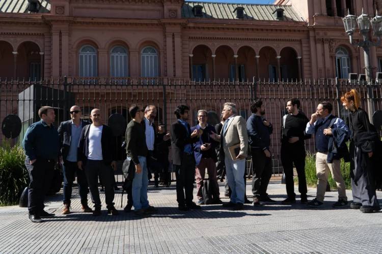 CASA ROSADA: LA SALA DE PERIODISTAS REABRE SUS PUERTAS Y ADORNI VOLVERÍA CON LAS HABITUALES CONFERENCIAS
