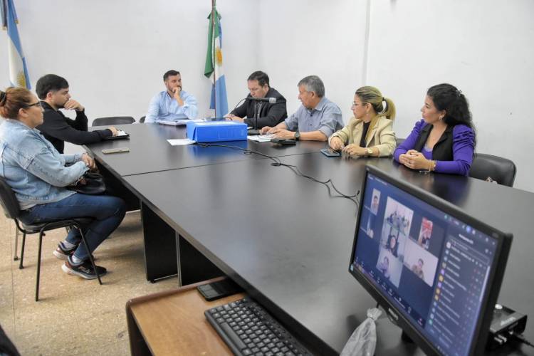 LA COMISIÓN DE HACIENDA CONCRETÓ SU OCTAVA REUNIÓN Y RECIBIÓ A REPRESENTANTES DEL GREMIO LEGISLATIVO AGUEL