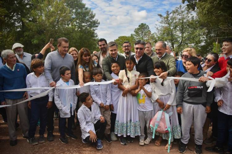 GRAL SAN MARTIN: NUEVO RIPIO EN COLONIA LOS PARAGUAYOS QUE MEJORARÁ LA CONECTIVIDAD Y LA PRODUCCIÓN