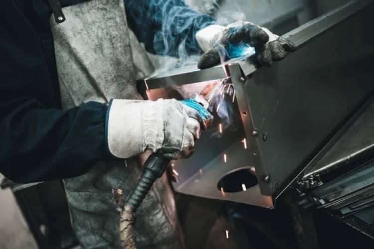 METALÚRGICOS ADVIERTEN SOBRE UNA CRISIS PROFUNDA DEL SECTOR Y EL RIESGO DE DESAPARICIÓN DE PUEBLOS PRODUCTIVOS