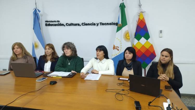 EDUCACIÓN BRINDA ACOMPAÑAMIENTO PEDAGÓGICO ANTE LA LLEGADA DE LOS LIBROS DEL PROGRAMA “LIBROS PARA APRENDER”