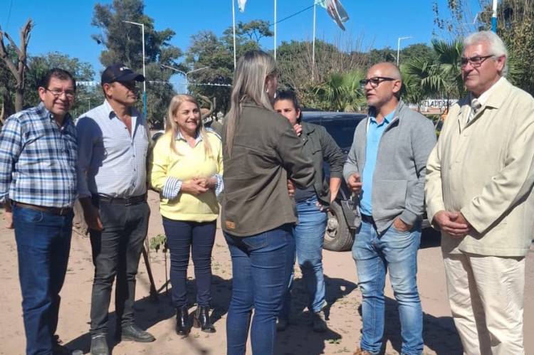 EL IPDUV LLEVÓ ATENCIÓN DIRECTA A FAMILIAS DE MIRAFLORES Y RELEVÓ DEMANDAS HABITACIONALES