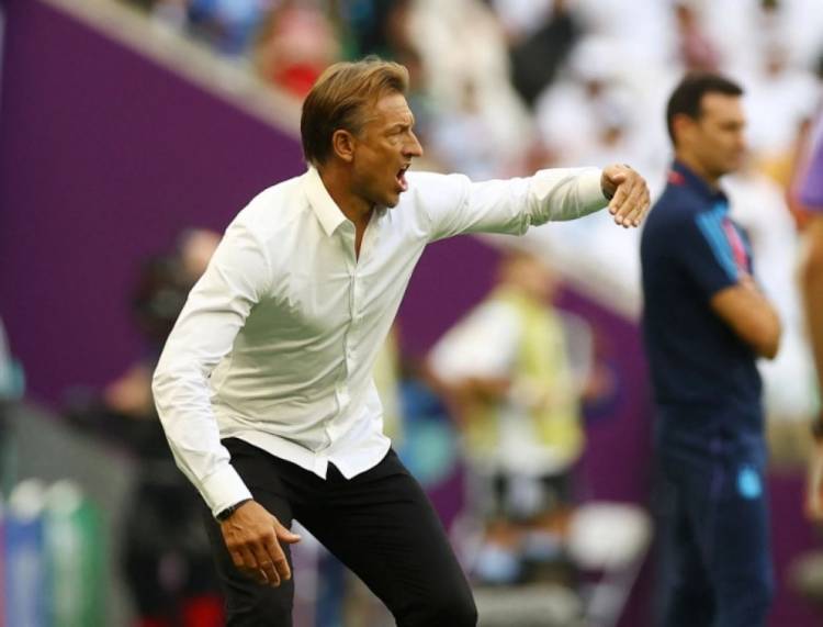 TÚNEZ CAMBIÓ DE TÉCNICO EN PLENO MUNDIAL Y CONTRATÓ AL VERDUGO DE ARGENTINA EN QATAR