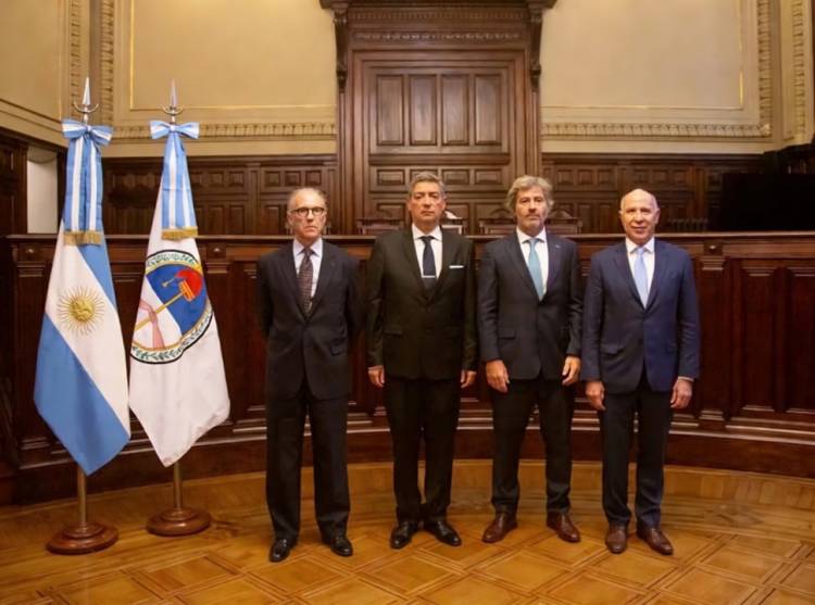 EL GOBIERNO OFICIALIZÓ LA FLEXIBILIZACIÓN DEL TRÁMITE PARA DESIGNAR JUECES DE LA CORTE SUPREMA