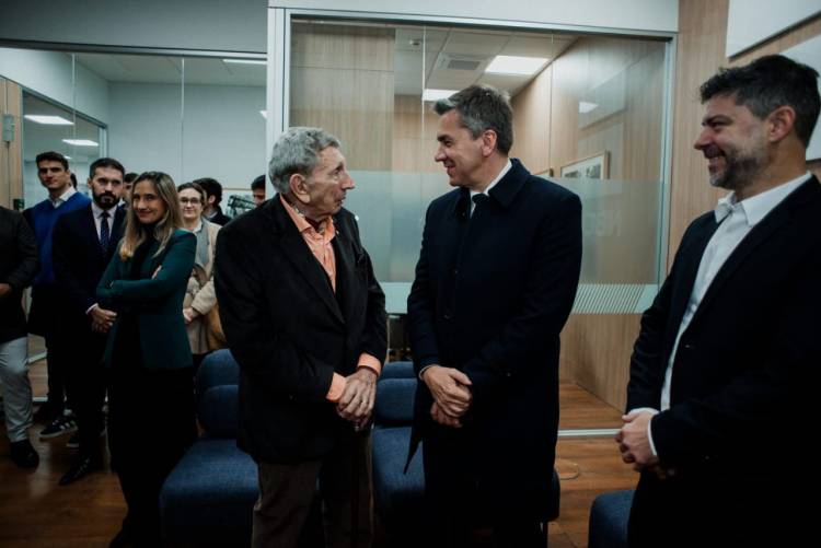 EL NUEVO BANCO DEL CHACO RENOVÓ SU SUCURSAL EN BUENOS AIRES JUNTO A LUIS LANDRISCINA