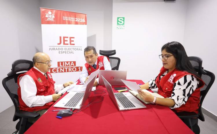 PERÚ: KEIKO FUJIMORI RECIBIRÁ LAS CREDENCIALES PRESIDENCIALES TRAS UN AGÓNICO CONTEO