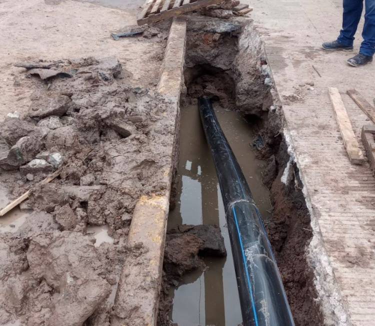 SAMEEP AVANZA CON LA RENOVACIÓN DEL SISTEMA CLOACAL DE SÁENZ PEÑA: YA REEMPLAZÓ MÁS DE 2.000 METROS DE CAÑERÍAS Y 230 CONEXIONES DOMICILIARIAS