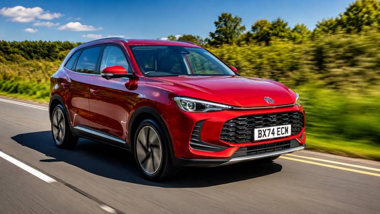 NO SE ENCHUFA, PERO ES EL ÚNICO SUV HÍBRIDO QUE VALE MENOS DE USD 30 MIL Y RECORRE 900 KM CON UN TANQUE