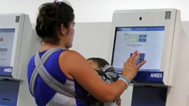 ANSES EXTIENDE POR UN AÑO EL TRÁMITE PRESENCIAL PARA SOLICITAR LA ASIGNACIÓN POR EMBARAZO