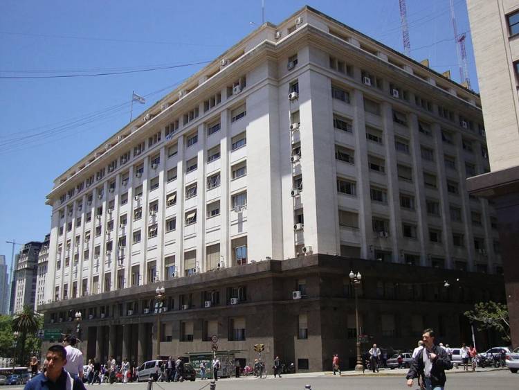 EL TESORO EMITE NUEVA LETRA INTRANSFERIBLE PARA EL BANCO CENTRAL