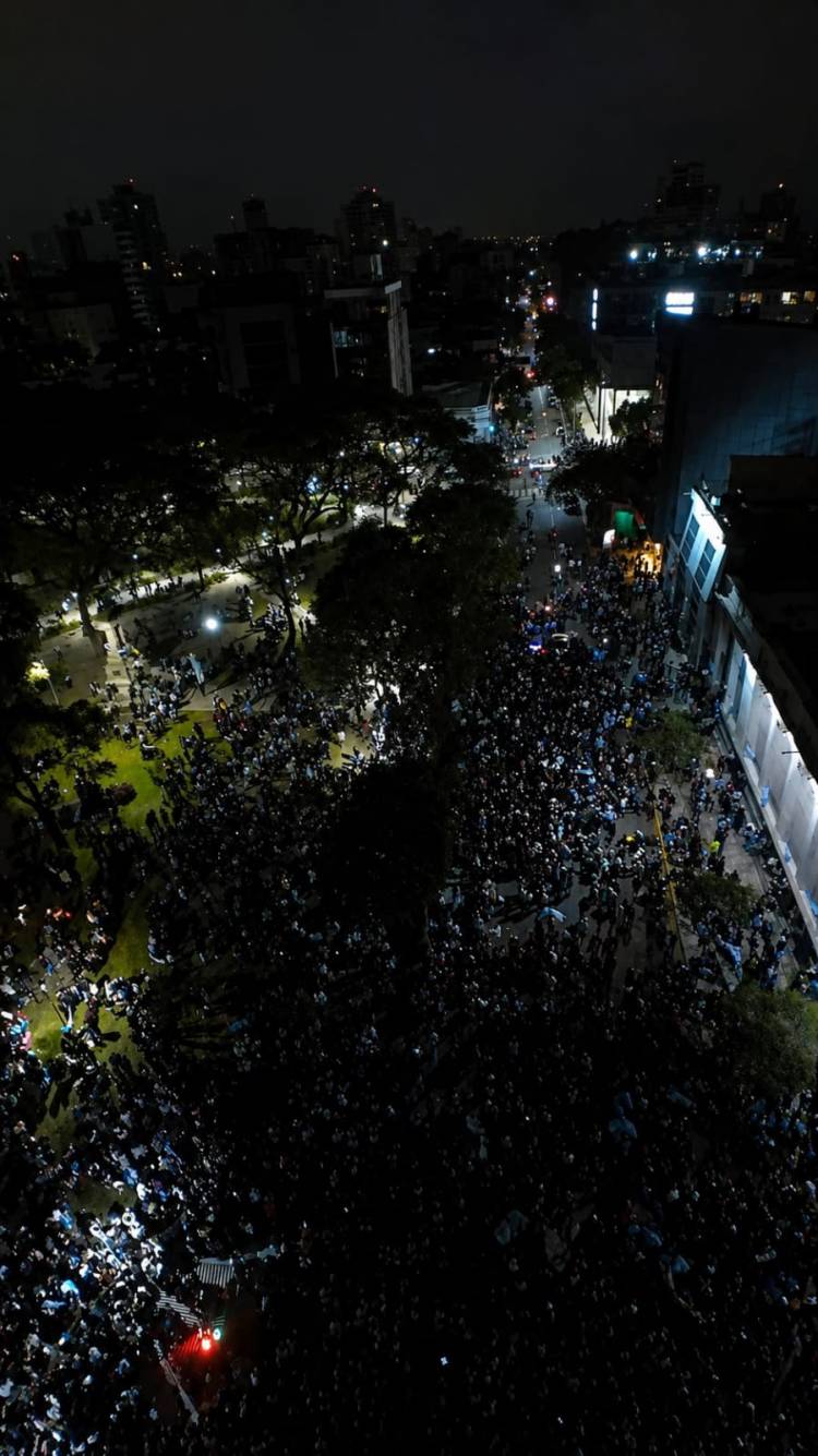 MÁS DE 45.000 PERSONAS CELEBRARON EN RESISTENCIA BAJO UN AMPLIO OPERATIVO DE SEGURIDAD