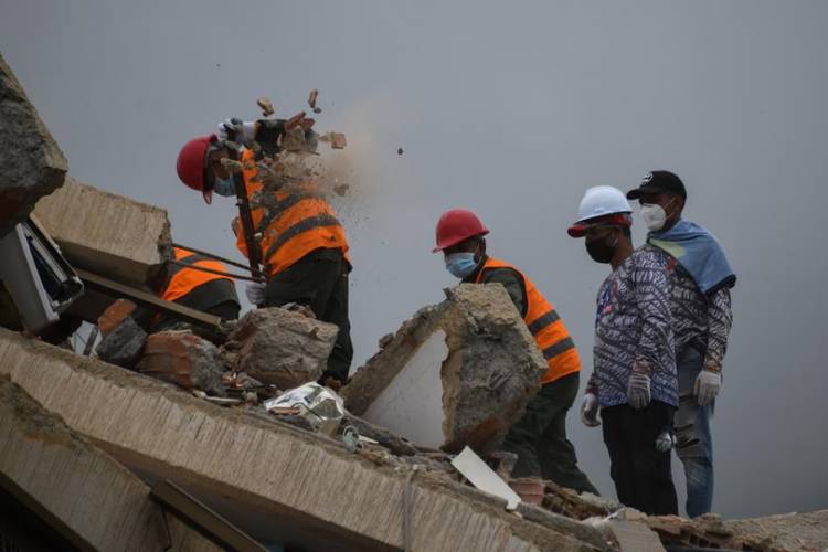 ASCIENDEN A 5.208 LOS FALLECIDOS TRAS LOS TERREMOTOS EN VENEZUELA