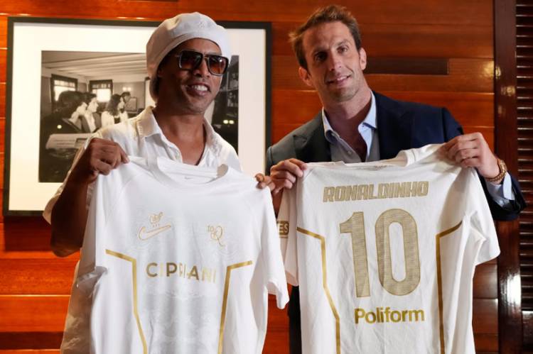 RONALDINHO VUELVE AL FÚTBOL PROFESIONAL A LOS 46 AÑOS: JUGARÁ EN LA SERIE C DE ITALIA